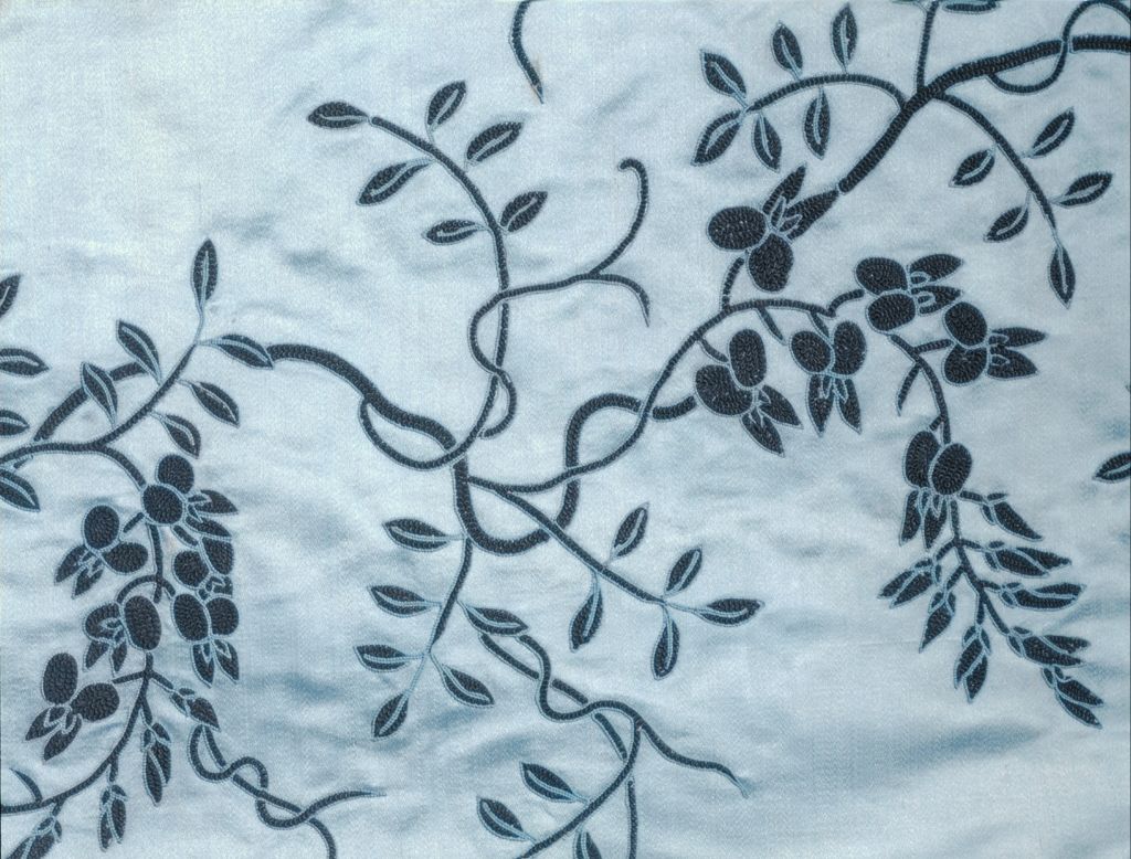 图片[3]-Lake Satin Embroidery Vine Blossom Pipa Pattern Mandarin Coat-China Archive